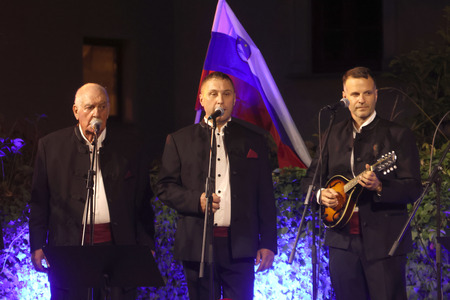 KONCERT POD ZVEZDAMI  KLAPI GALEB IN SOLINAR 06 FOTO LJUBO VUKELIČ